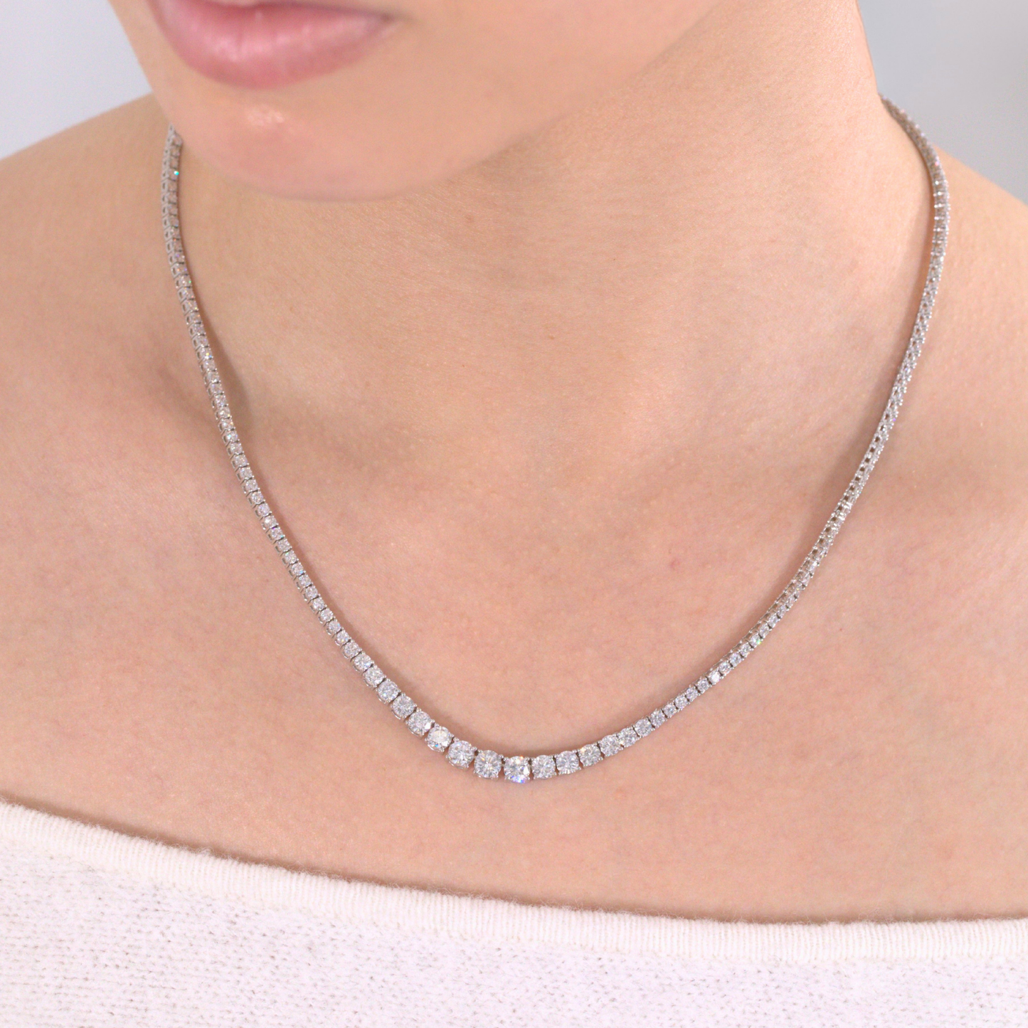 8ct Graduating Lab Grown Round Diamond Tennis Necklace