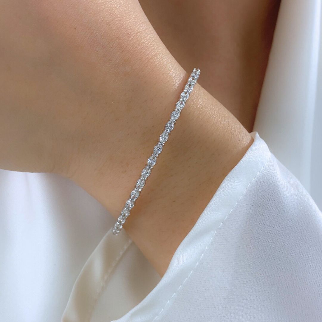 1.75ct Natural East West Oval Diamond Bangle