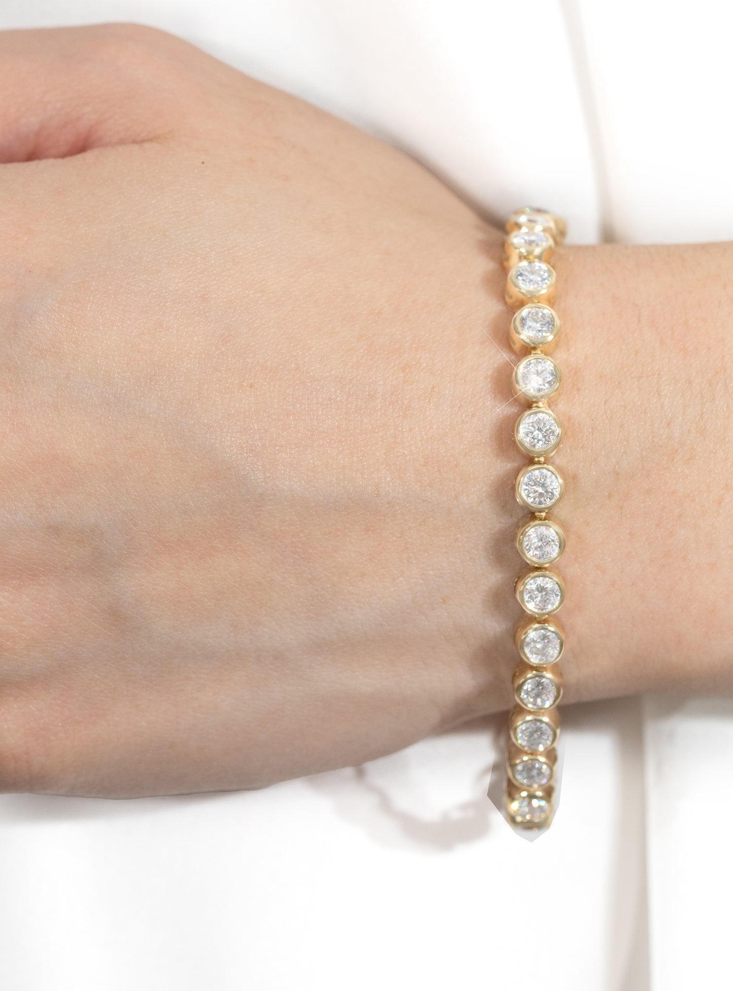 7.5ct Lab Grown Round Diamond Bezel Yellow Gold Tennis Bracelet