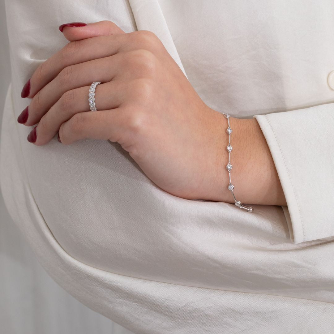 1ct Dainty Floating Lab Diamond Bezel Set Bracelet