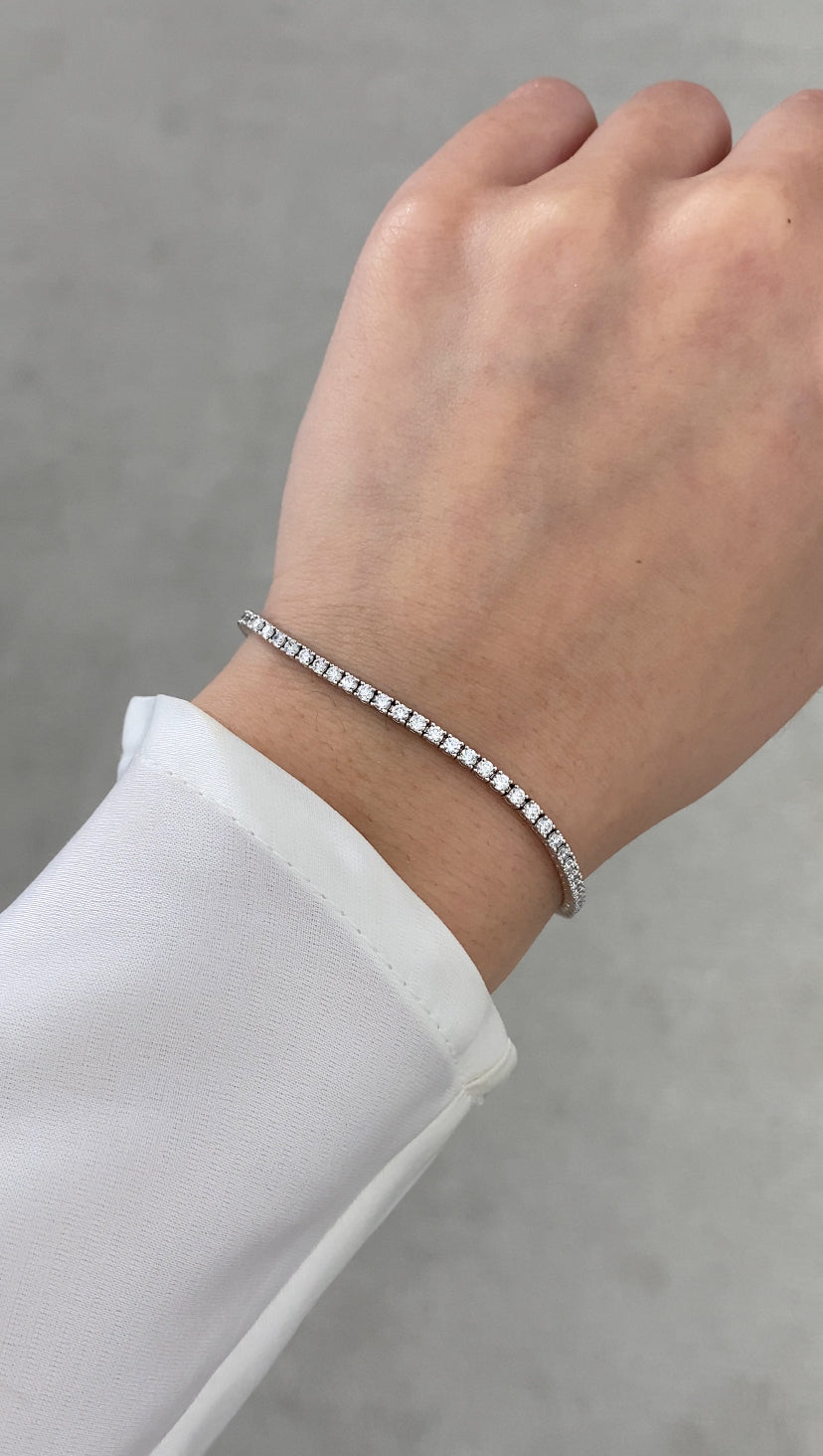2.50ct Round Diamond Petite White Gold Tennis Bracelet