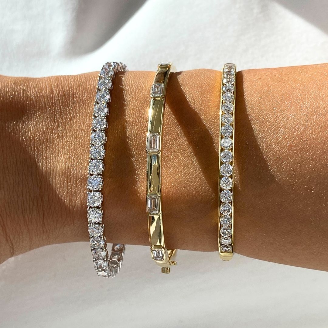 1.70ct Lab Grown East West Emerald Cut Diamond Solid Yellow Gold Bangle