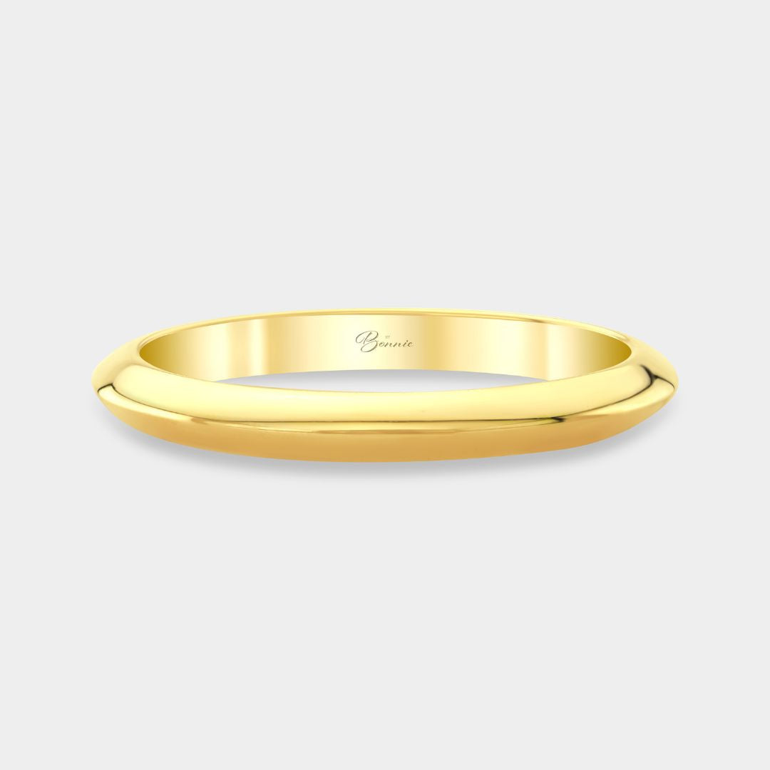 Knife edge 14K yellow gold wedding ring with high polish finish, 2.40mm