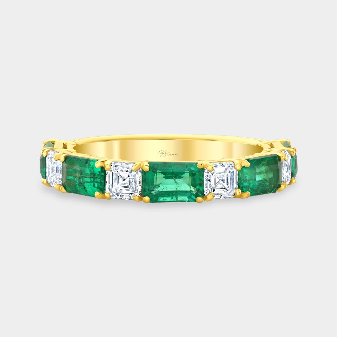 Natural Green Emerald and Asscher Cut Diamond Yellow Gold Band